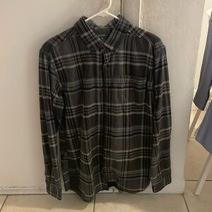 Eddie Bauer Casual Button Down Shirt (Gray Striped)